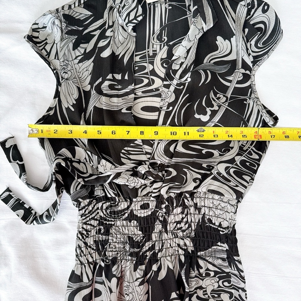 Black/Silver floral pattern top - Picture 11 of 15